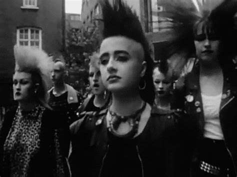 They are anything but boring and ordinary, that's why we are so tempted to try them. 1920s-1970s Women's Hairstyles: 5 Iconic Styles for Each ...