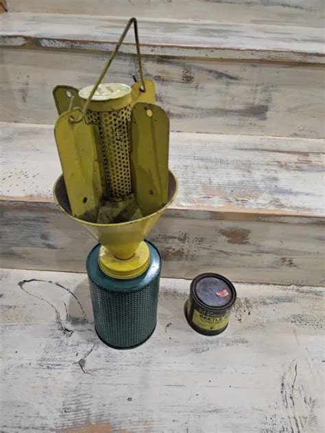 Vintage Ellisco Steel Japanese Beetle Trap And Bait Green And Yellow
