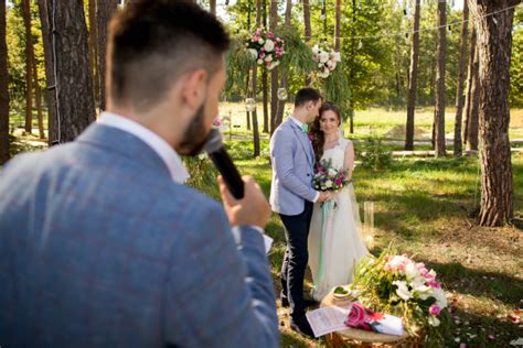 The role of the master of ceremonies is to ensure that everything runs according to plan. How to Choose a Master of Ceremonies for Your Wedding
