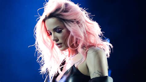 Halsey Recalls Contemplating Having Sex For Money While Homeless Iheart