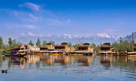 Book 4 Days Kashmir Houseboat Tour Package