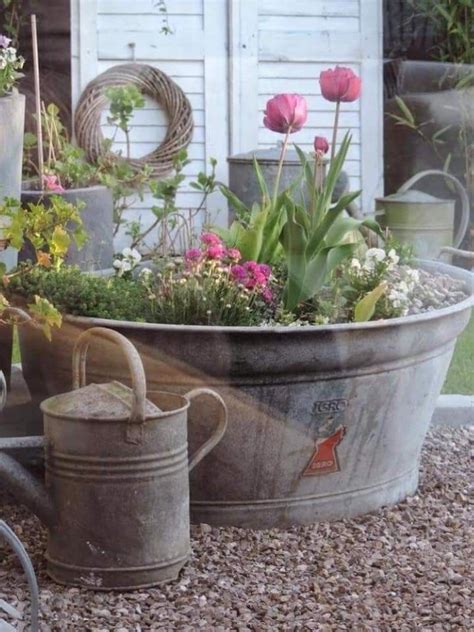 Weitere ideen zu garten, feengarten, miniaturgarten. zinkwanne deko garten | Vintage garden decor, Container ...
