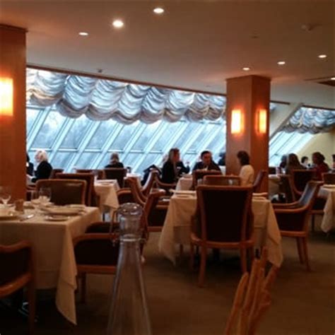 They have since opened the restaurant up to the public rather than limit clientele to higher level members of the metropolitan museum. Members Dining Room at the Metropolitan Museum of Art - 26 ...