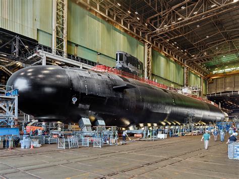 How Nuclear Subs Are Built Popular Science