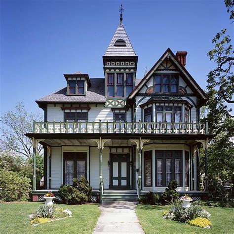 Queen Anne Style Houses Historic Details