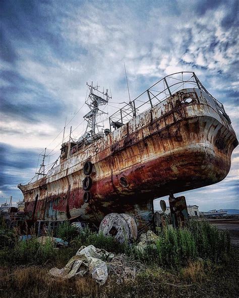 Abandoned Boat Abandoned Property Abandoned Ships Abandoned Mansions