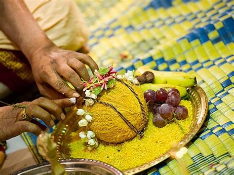 It falls on the third day of shukla paksha of vaishakha month according to hindu calendar. Akshaya Tritiya 2021: ఈ ఏడాదిలో అత్యంత పవిత్రమైన రోజు ...