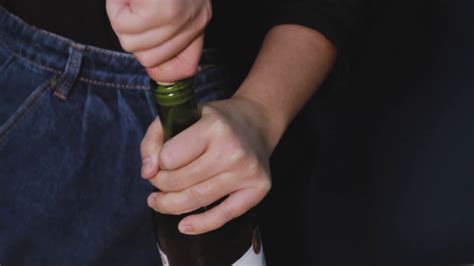 Kitchen Hack: How to open a wine bottle using a key - YouTube