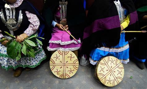 Danzas E Instrumentos Mapuche Icarito