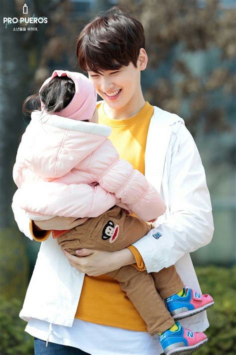 Eunwoo Vs Baby Cuteness Contest Astro Cha Eun Woo Cha Eun Woo