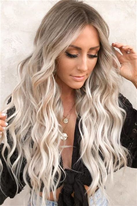 22 Hairstyles For Wavy Hair 2020 Hairstyle Catalog