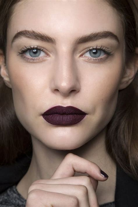 How To Wear Dark Lipstick Like A Pro Makeup Dark Lipstick Makeup Inspo
