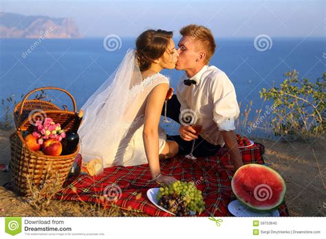 Wedding Picnic On The Coast Stock Photo Image Of Kiss Love 59753840