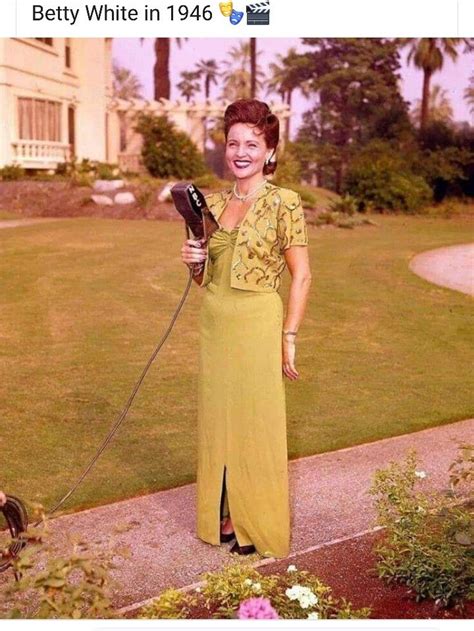 Pin By Sherri Tyler On Actor S Actresses Artist Fashion Betty White