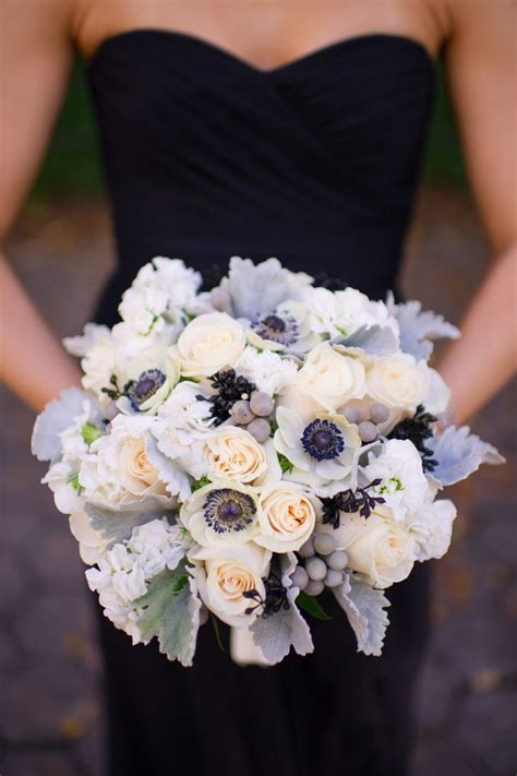 The high charm and magnetic appeal that it holds is wordless. Anemone and Rose Bouquet With Hypericum Berries | Black ...