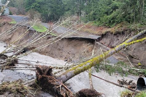 Flooding Landslides Close Roads In Oregon And Washington