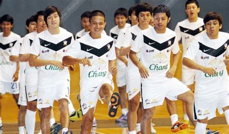 ทีมฟุตซอล ทีมชาติไทย ถือว่ามีผู้ใหญ่ให้การสนับสนุนที่ดีมากๆ ทั้ง พี่ป๋อม อดิศักดิ์ เบ็ญจศิริวรรณ อุปนายกสมาคมกีฬา. SPORT TOP RANKING: ฟุตซอลทีมชาติได้ 'เฮอร์มานส์' คุมทัพถึง ...