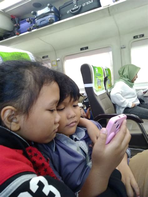 Harga tiket pesawat semarang ke pangkalanbun harga dari rp 600ribuan sorong ke manokwari harga dari rp 400ribuan surabaya ke samarinda harga dari rp 600ribuan jayapura ke dekai harga dari rp. 5 Langkah Membeli dan Cek Tiket KAI di Website Traveloka