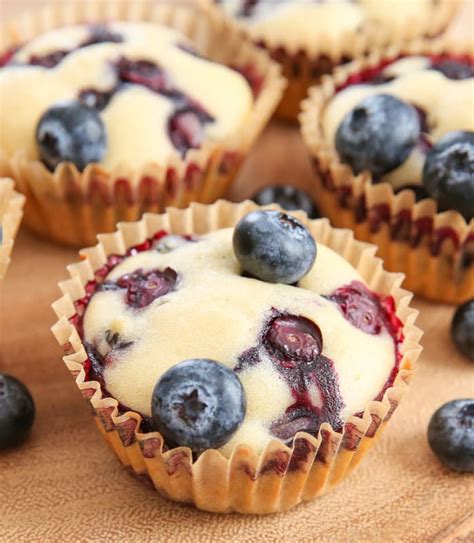 Not only does it capitalize on one of the most iconically refreshing summer flavor romances of all (lemon + blueberry forever), but it couldn't be simpler to whip up at a moment's notice. Low Calorie Blueberry Muffins (Easy One Bowl Recipe) - Kirbie's Cravings