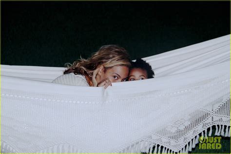 Beyonce And Blue Ivy Play Peek A Boo In New Tumblr Pics Photo 2974543 Beyonce Knowles Blue