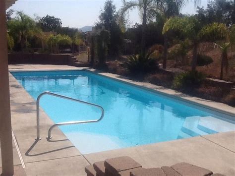 33 ft round ~ 25,700 gallons. 17 Best images about Pools We've Recycled on Pinterest ...