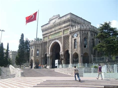 35.000 civarında üyesi ve hizmetleri ile mezun ve mensuplarını bir arada tutarak, i̇stanbul aydın üniversitesi camiasının mezun ve mensuplarına destek vermektedir. istanbul üniversitesi #168888 - uludağ sözlük galeri