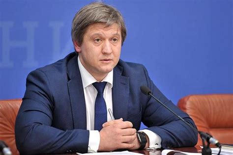 Электоральный, все смотрят на цифры электоральной. Биография Александр Данилюк