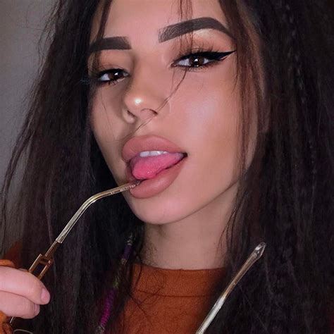 Pin By 🦋 𝒥𝑒𝓈𝓈𝒾𝒸𝒶 🦋 On мαкє υρ Nose Ring Septum Ring Girl Crushes