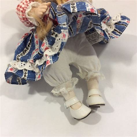 Dandee International Limited Musical Moveable Porcelain Doll Wind Up Animated Ebay