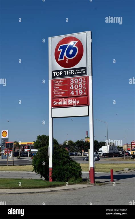 Union 76 Gas Hi Res Stock Photography And Images Alamy