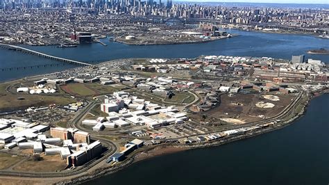 First Rikers Island Jail Facility Set To Close This Summer Huffpost