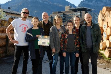 Lasst zwei was vom humor übrig blieb neun filme später ist davon praktisch gar nichts mehr übrig. Produktionen | DIE TOTEN VOM BODENSEE 9 Meerjungfrau (AT ...