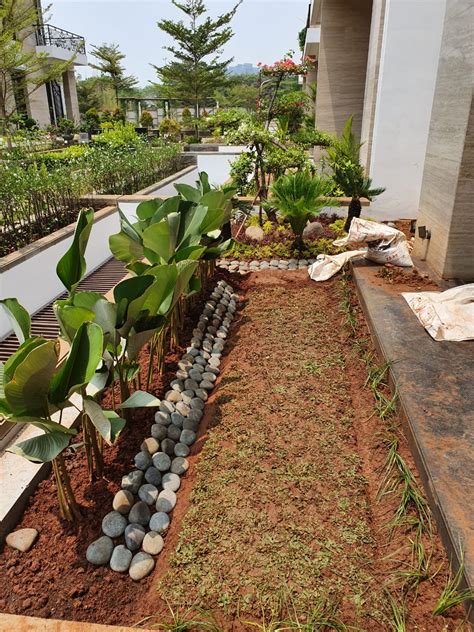 Dalam dunia kerja, jabatan supervisi seringkali diartikan sebagai jabatan yang berada di atas karyawan biasa, namun masih lebih rendah. GARDENER MURAH BANTEN