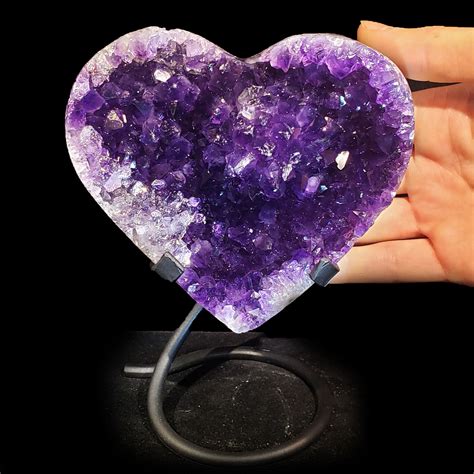 Amethyst Heart Stand Ver 3 Aw Crystals Touch Of Modern