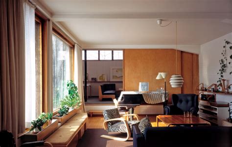 Probably, the most remarkable aspect of the house is the combination of many of alvar aalto's architectural and both the interiors and the exteriors are decorated with a variety of elements to mark the different uses of the space. In the Footsteps of Alvar Aalto