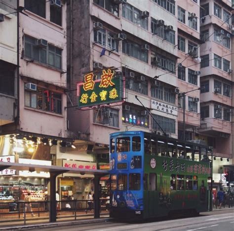 6月11日：一系列創意作品，喺中環至銅鑼灣海濱等緊你去感受維港蛻變之美 ✨ #維港蛻變 #露天城區設計廊 #海濱 #中環海濱活動空間 #中西區海濱長廊 #灣仔. 想喺港島區養寵物？睇下邊間屋苑俾你養寵物啦!