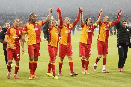 New signing mário jardel proved an instant hit with galatasaray by scoring the golden goal that won the uefa super cup at real. 05/08/12 - 12/08/12 ~ عرب فوتبال = Arab Football