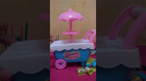 Stik es krim bisa juga dibuat menjadi ayunan. Unboxing mainan gerobak es krim 😍 - YouTube