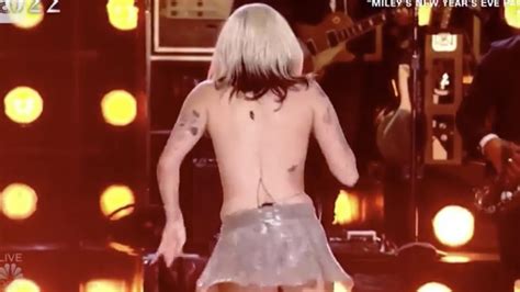 Miley Cyrus Suffers Wardrobe Malfunction During New Years Eve