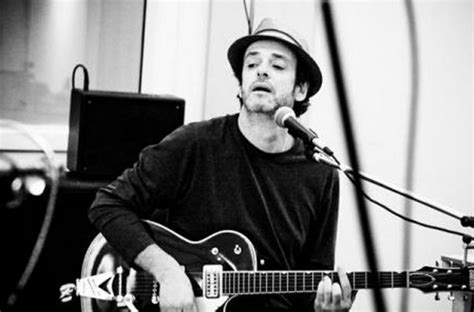 Luego de cuatro años de permanecer en coma, falleció finalmente el 4 de septiembre de 2014. Muere Gustavo Cerati después de 4 años en coma - PrensaRock