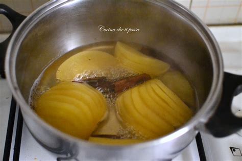 Il vero intenditore predilige il vino di mele puro. Mele cotte nel vino | Cucina che ti passa