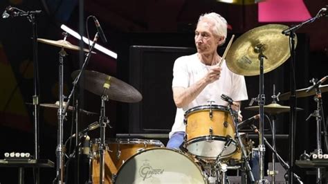 el baterista de los stone cumple 80 años diario la calle