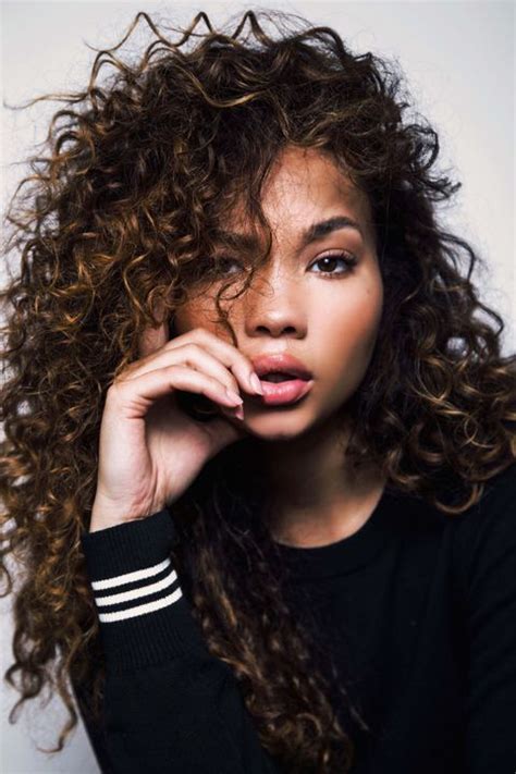 Ashley Moore Model 🌈who Is Ashley Moore 5 Things About The Model