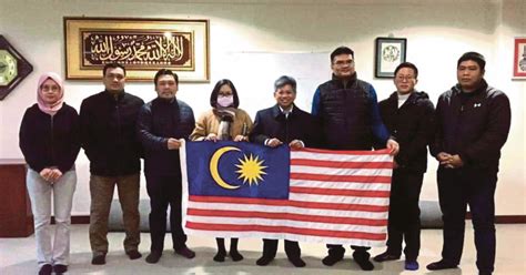 Consulate of malaysia in singapore provides a wide variety of consular services for malaysia citizens, singapore citizens, and other foreign nationals resident in the singapore. Coronavirus: Malaysian embassy in Beijing sends team to ...