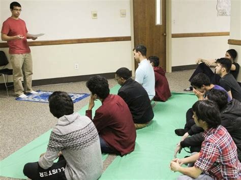 Muslim Students Seeking Worship Locations On Campuses