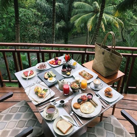 Gambar tentang 12 Tempat Makan Dengan Pemandangan Sungai Di Bali Yang