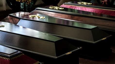 What Happens To Your Body After One Year In A Coffin 2022