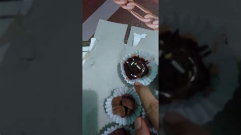 Cara membuat fondant homemade : Cara Membuat Bola Bola Coklat Yang Mudah - YouTube