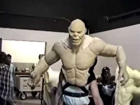 He first appears in the original mortal kombat as an unplayable character. Animatronic Goro suit used in Mortal Kombat (1995) - YouTube