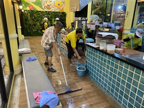 3.ผู้รับวัคซีนทุกท่าน ต้องนำบัตรประจำตัวประชาชน พร้อมดาวน์โหลดใบจองฉีดวัคซีนโควิด 19 จากเวปไซด์ที่ตรวจสอบลำดับคิว และกรอก. นครปฐม ร้านลูกชิ้นปลานายเงี๊ยบ พุทธมณฑลสาย4 ใส่ใจสุขอนามัย ...